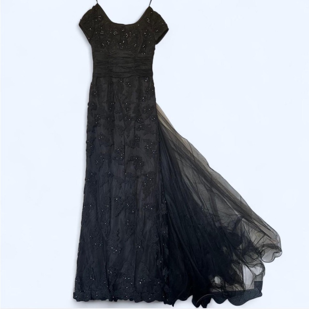 ✨🖤 GOTHIC BALLGOWN!!✨🖤